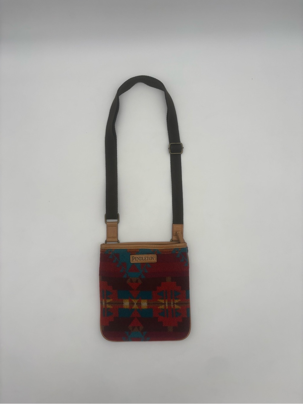 Pendleton 100% Wool Southwestern Aztec Crossbody Bag Leather Trim